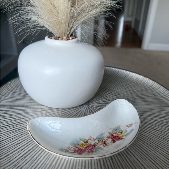 Floral Porcelain Trinket Dish - Picture 1 of 3